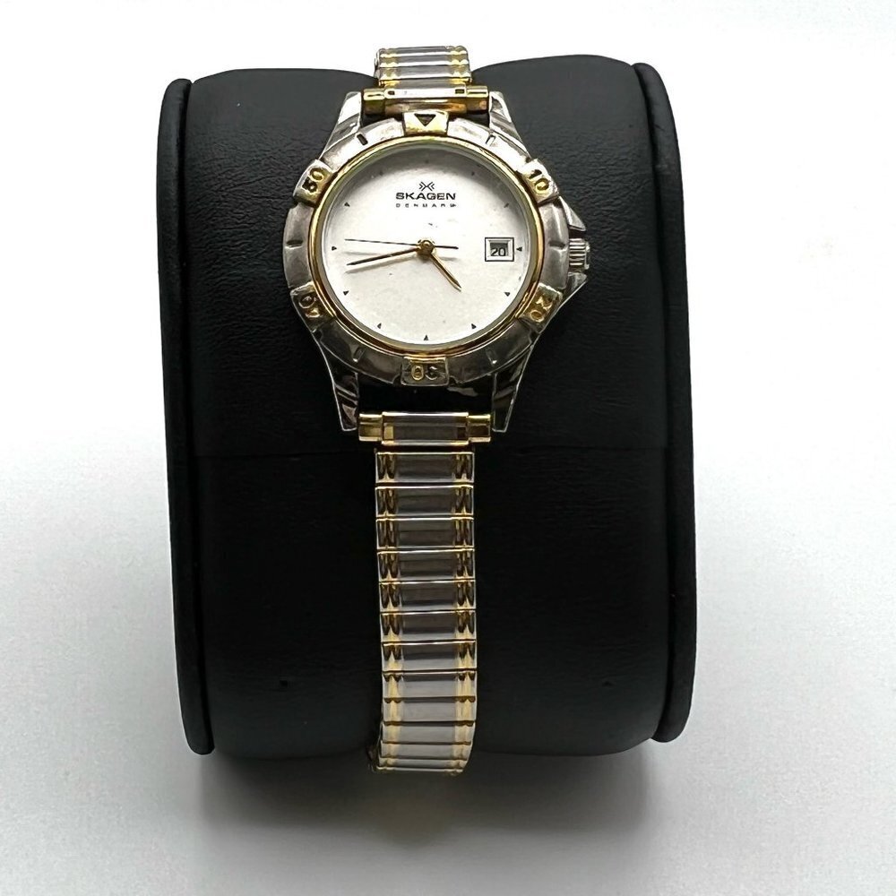 Skagen Vintage Ladies Gold And Silver Watch Working
